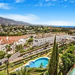 Amazing Apartment With Sea View In Puerto Banus