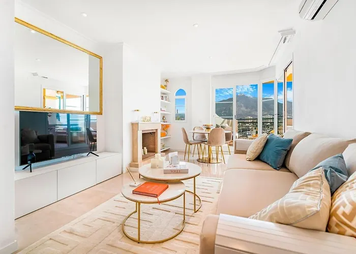Amazing Apartment With Sea View In Puerto Banus