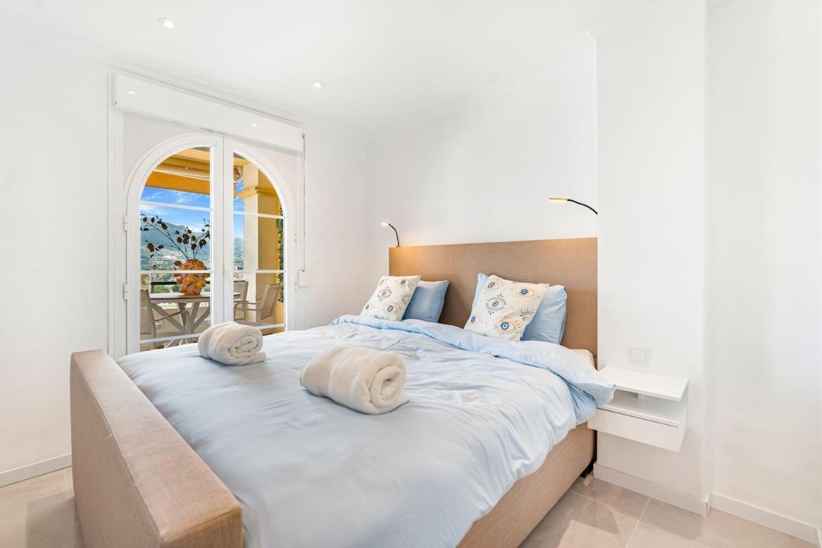 Amazing With Sea View In Puerto Banus Marbella