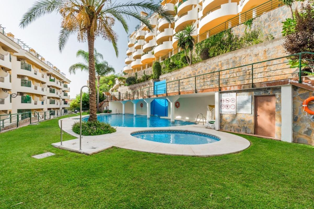 Amazing With Sea View In Puerto Banus