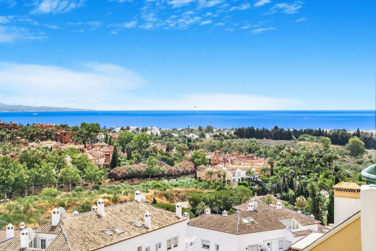 Amazing With Sea View In Puerto Banus Apartment