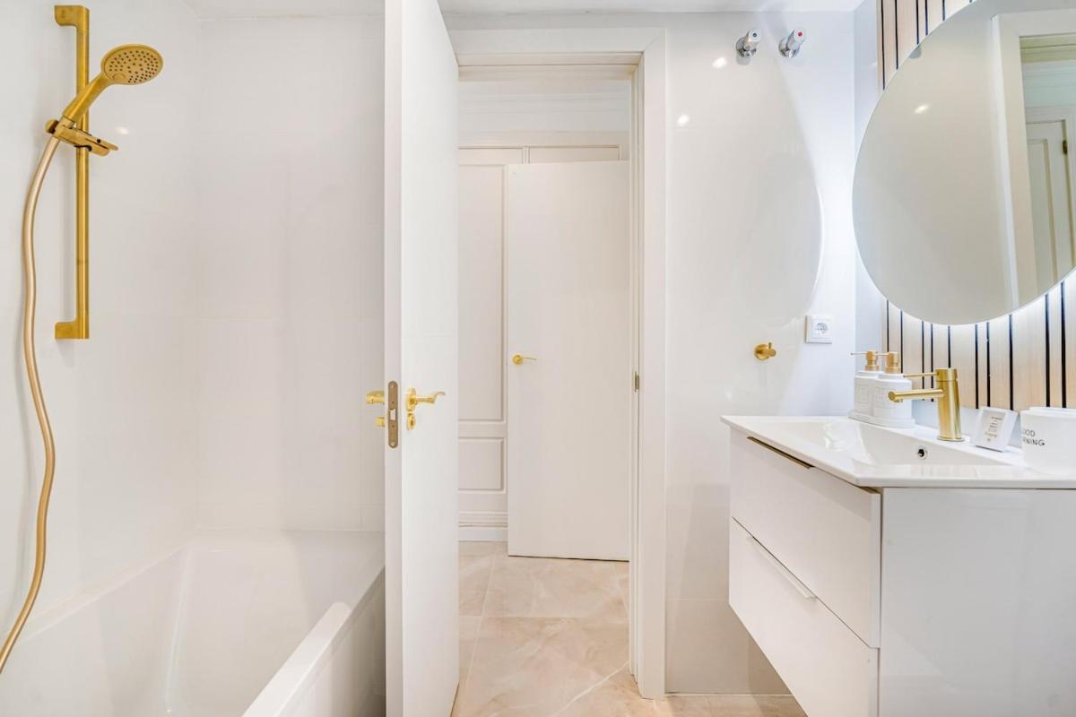 Amazing With Sea View In Puerto Banus Marbella